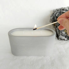 Load image into Gallery viewer, Ceramic candle holder - 3 wick candle
